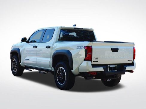 Used 2024 Toyota Tacoma TRD Off-Road AWD/4WD image 33
