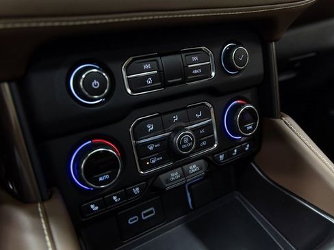 Used 2023 Chevrolet Tahoe High Country w/ Premium Package 2 image 18