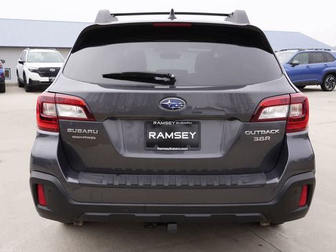 Used 2018 Subaru Outback 3.6R Limited image 5