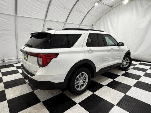 New 2026 Ford Explorer Active image 7