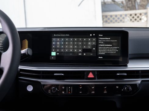 New 2025 Kia Sorento LX image 15