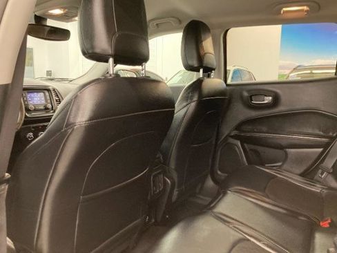 Used 2017 Jeep Compass Latitude w/ Cold Weather Group image 11