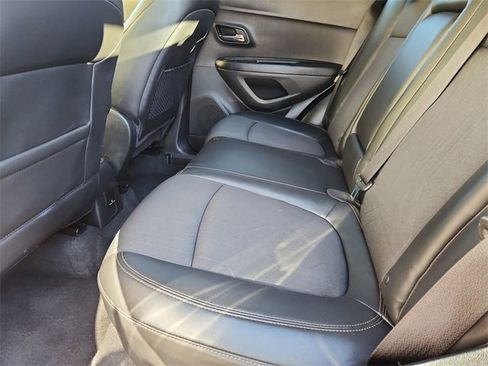 Certified 2017 Chevrolet Trax LT w/ LT Convenience Package image 21