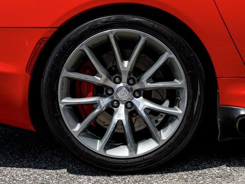 Used 2014 SRT Viper GTS w/ GTS Laguna Interior Package RWD image 18
