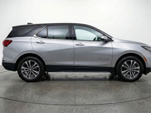 Used 2025 Chevrolet Equinox LT image 11