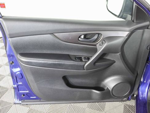 Used 2018 Nissan Rogue Sport S w/ S Appearance Package image 21