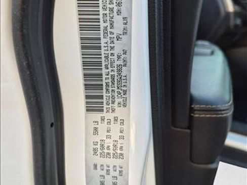 Used 2016 Jeep Cherokee Limited AWD/4WD image 18