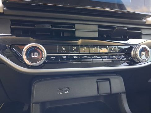 Used 2024 Honda Prologue Touring image 25