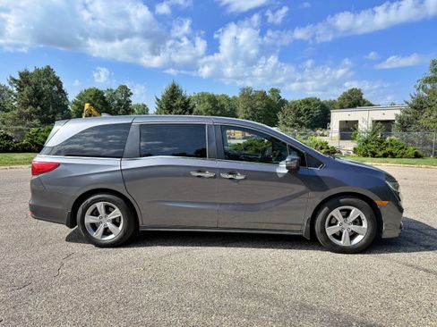 Used 2019 Honda Odyssey EX image 10