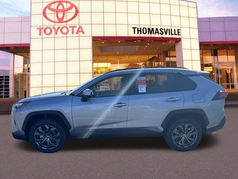 New 2025 Toyota RAV4 Limited w/ Advanced Technology Package AWD/4WD image 8
