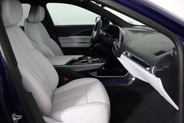 Used 2024 Cadillac Lyriq Sport RWD image 18