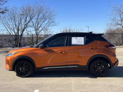 Used 2023 Nissan Kicks SR w/ SR Premium Package image 4