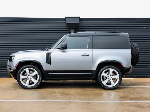 Used 2021 Land Rover Defender 90 X-Dynamic S image 2