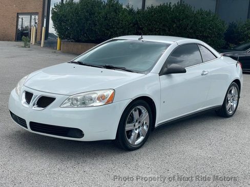 Used 2009 Pontiac G6 GT w/ Sport Package 1 FWD image 3