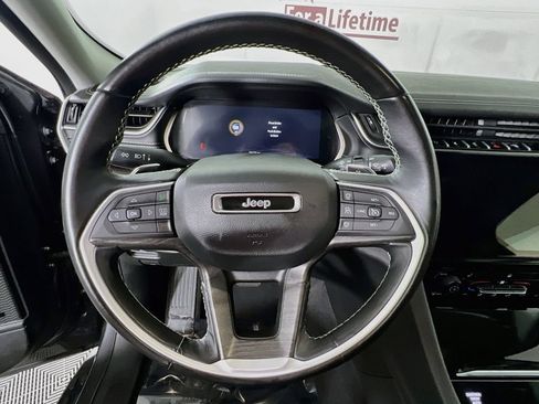 Used 2022 Jeep Grand Cherokee L Limited AWD/4WD image 22