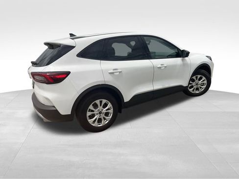 Used 2025 Ford Escape Active w/ Cold Weather Package FWD image 6