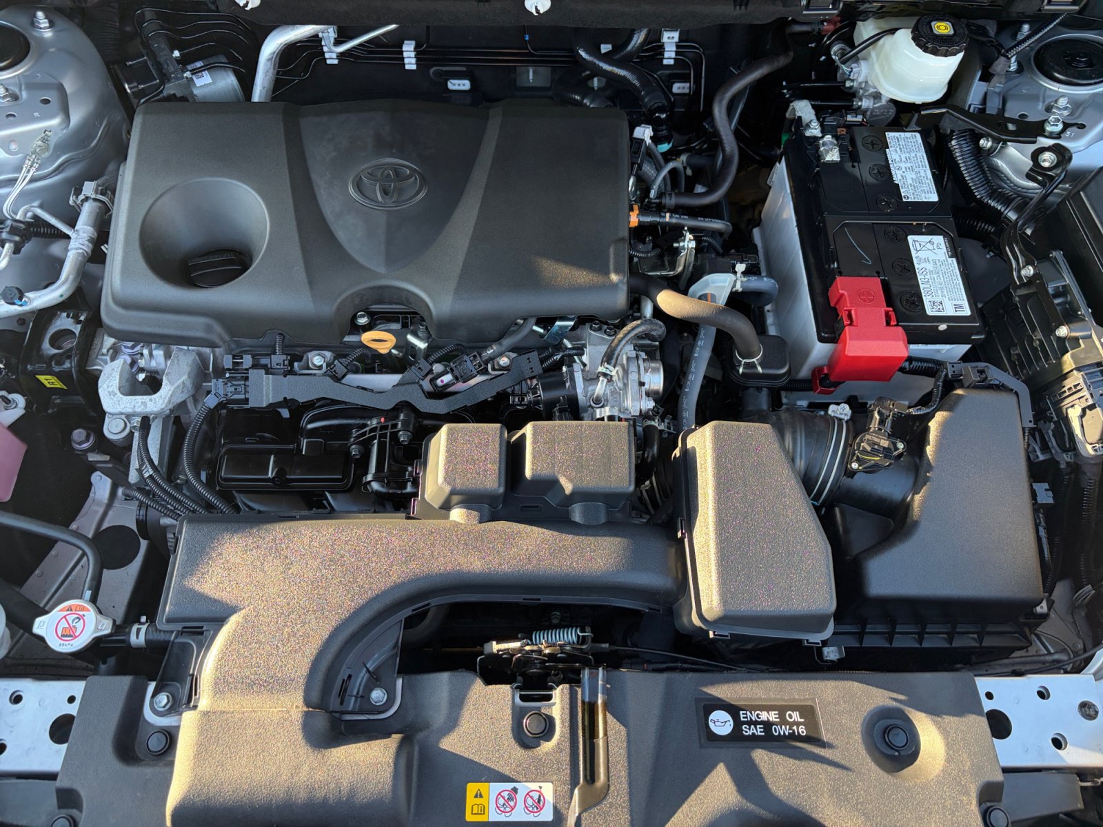 Used 2024 Toyota RAV4 XLE AWD/4WD image 31