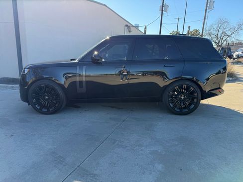 Certified 2023 Land Rover Range Rover Autobiography image 2