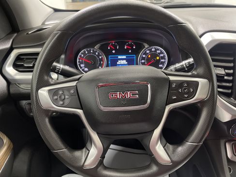 Used 2023 GMC Acadia SLE w/ Driver Convenience Package image 31