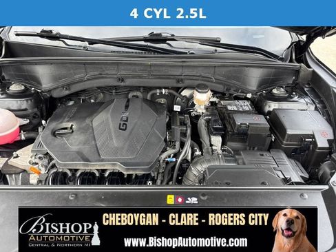 Used 2023 Kia Sorento LX AWD/4WD image 9