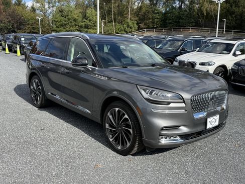 Used 2021 Lincoln Aviator Reserve w/ Equipment Group 201A image 3