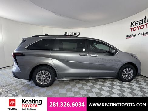 New 2026 Toyota Sienna XLE FWD image 4