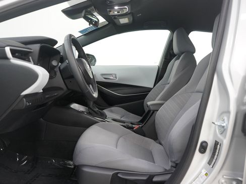 Used 2025 Toyota Corolla SE image 21