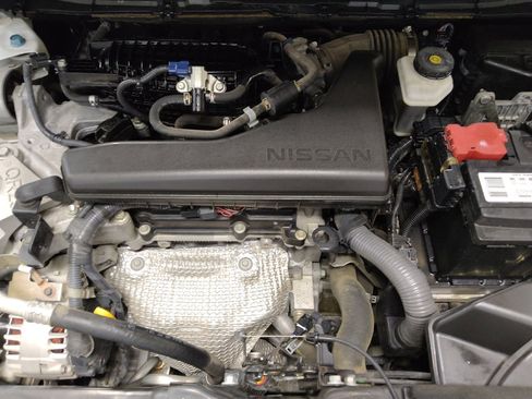 Used 2020 Nissan Rogue SV FWD image 30