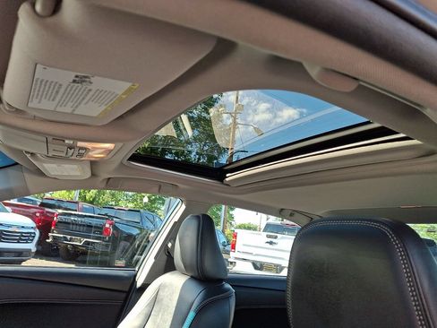 Used 2016 Toyota Camry XLE w/ Moonroof Package FWD image 14
