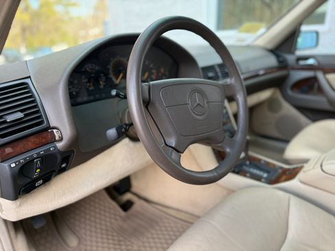 Used 1995 Mercedes-Benz S 500 Sedan image 10