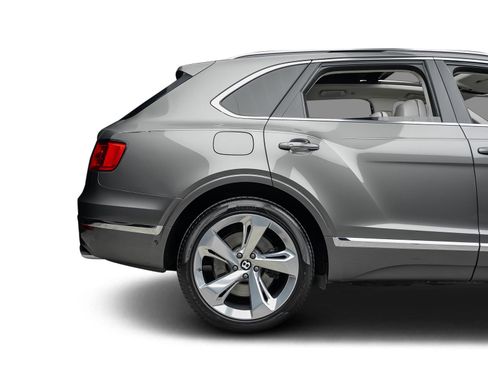 Used 2018 Bentley Bentayga AWD/4WD image 26