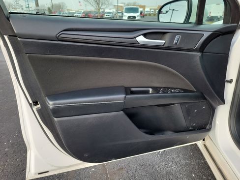 Used 2018 Ford Fusion SE w/ Equipment Group 201A image 15