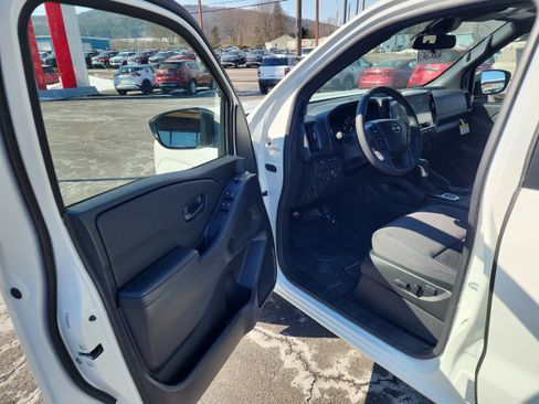 New 2026 Nissan Frontier SV image 10