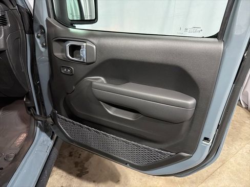 New 2026 Jeep Gladiator Willys image 12