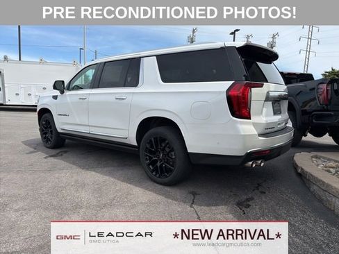 Used 2024 GMC Yukon XL Denali w/ Denali Reserve Package AWD/4WD image 3