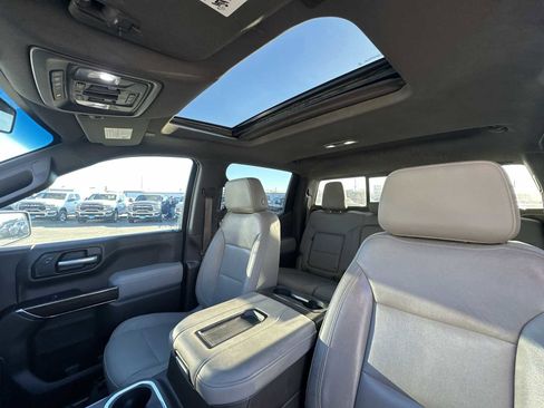 Used 2019 Chevrolet Silverado 1500 RST image 16