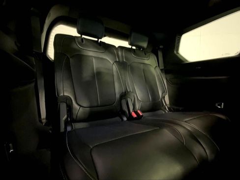 Used 2022 Jeep Grand Cherokee L Overland w/ Luxury Tech Group IV image 24