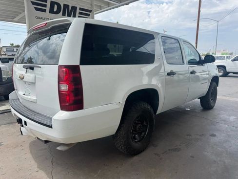 Used 2008 Chevrolet Suburban 2500 w/ Skid Plate Package image 5