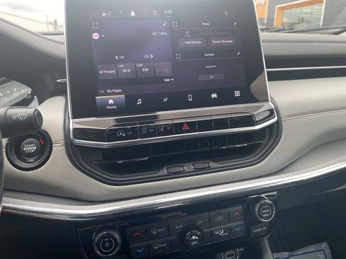 Certified 2022 Jeep Compass Limited image 27