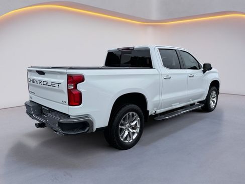 Used 2020 Chevrolet Silverado 1500 LTZ AWD/4WD image 3