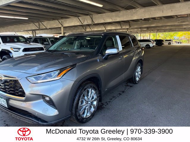 Certified 2026 Toyota Highlander Limited AWD/4WD image 1