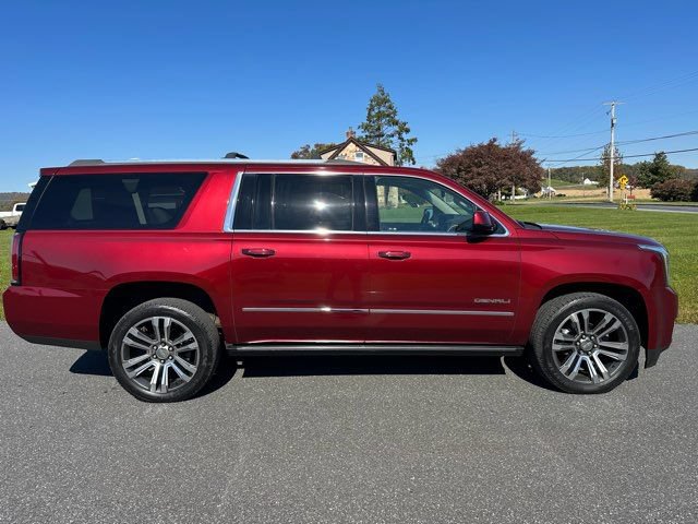 Used 2019 GMC Yukon XL Denali w/ Denali Ultimate Package AWD/4WD image 7