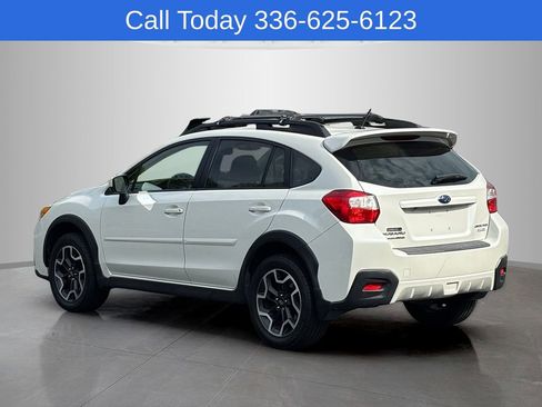 Used 2017 Subaru Crosstrek 2.0i Premium w/ Moonroof Package AWD/4WD image 3