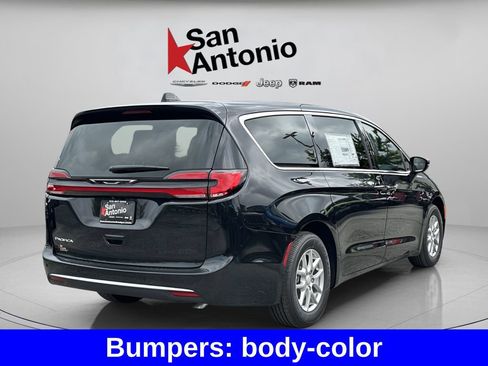 New 2027 Chrysler Pacifica Select FWD image 14