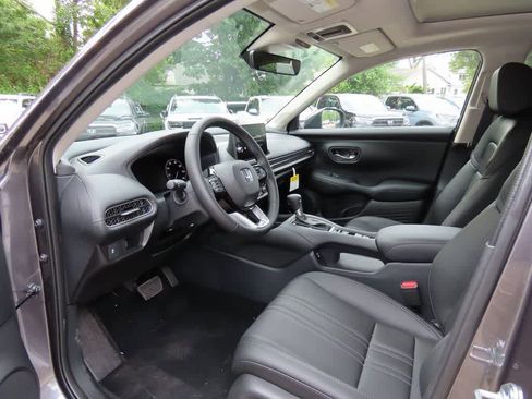 New 2026 Honda HR-V EX-L image 2