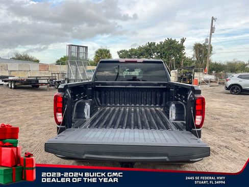 New 2025 GMC Sierra 1500 Elevation image 10