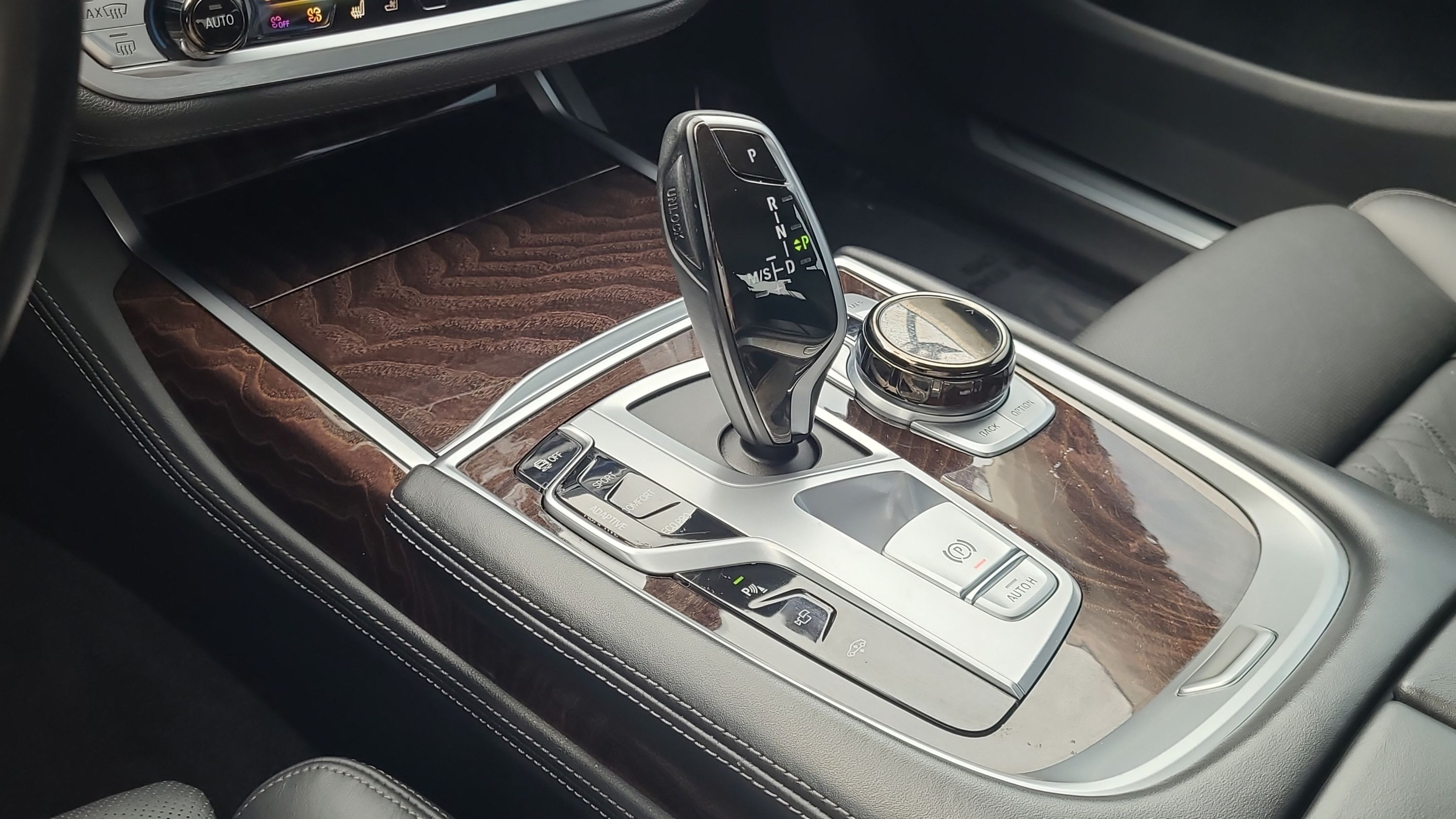Used 2022 BMW 750i xDrive w/ Executive Package AWD/4WD image 24