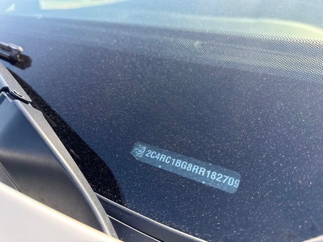 Used 2024 Chrysler Pacifica Touring-L FWD image 21