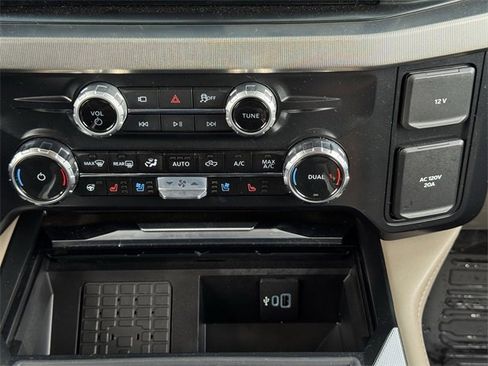 Used 2026 Ford F450 Platinum w/ Platinum Plus Package image 19