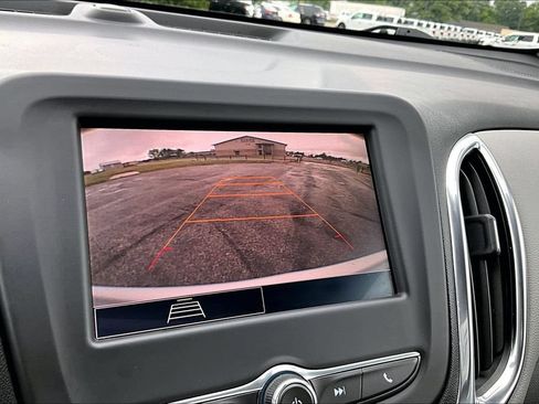 Used 2022 Chevrolet Equinox LT AWD/4WD image 19